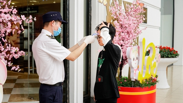 Trung tâm thương mại Vincom chủ động phòng chống virus corona