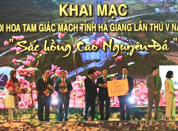 Tập đoàn T&T Group trao tặng tỉnh Hà Giang 1.000 căn nhà tình nghĩa