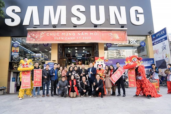 Samsung DigiCity Brandshop đầu tiên của Samsung khai xuân cùng đội ngũ