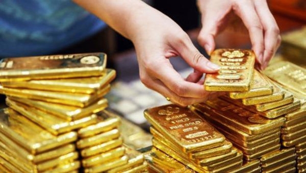 Giá vàng tiếp tục tăng cao do ảnh hưởng của Covid-19