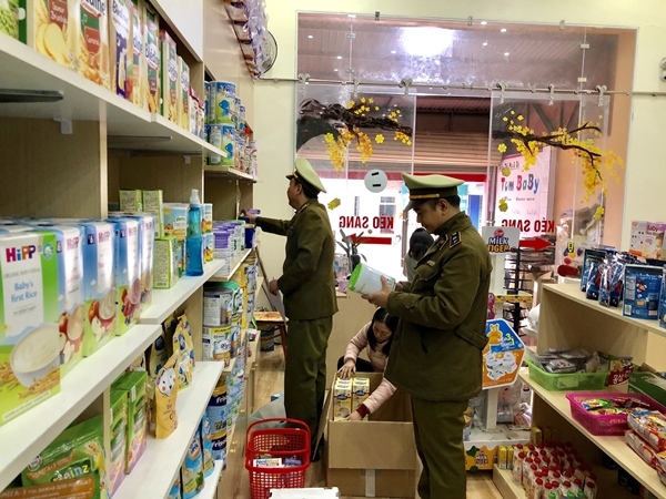 Lạng Sơn: Tịch thu 650 sản phẩm thực phẩm dành cho trẻ không rõ nguồn gốc