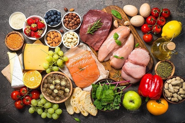 Một chế độ ăn uống đầy đủ chất dinh dưỡng để tăng sức đề kháng cho cơ thể
