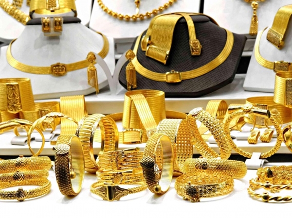 Vàng 'sốt' theo dịch Covid-19