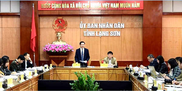 Phó chủ tịch Nguyễn Long Hải thông tin tại buổi họp báo
