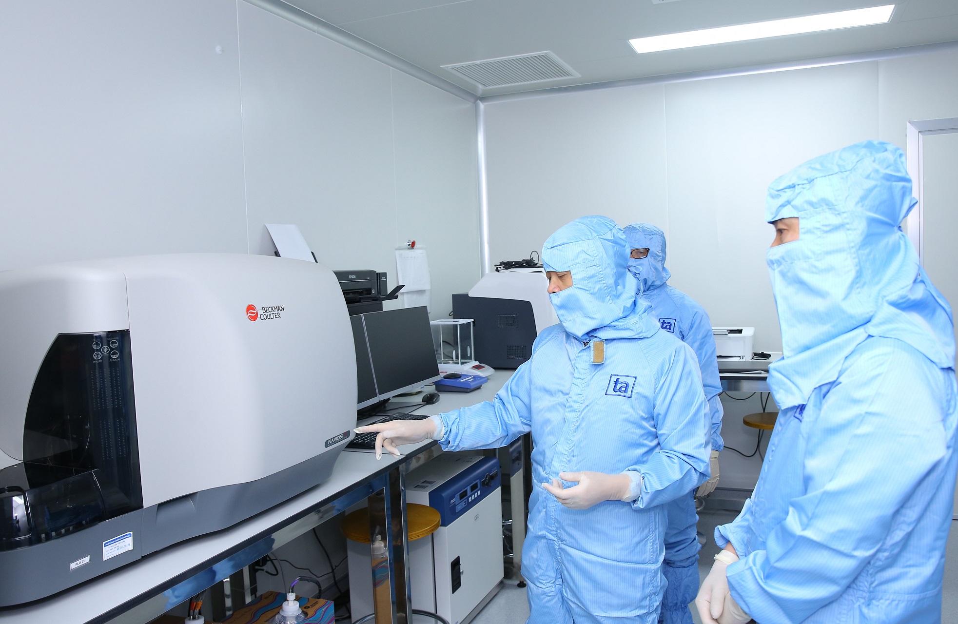 Hệ thống thiết bị máy móc hiện đại tại Trung tâm Tế Bào Gốc BVĐK Tâm Anh giúp thực hiện việc sản xuất huyết tương giàu tiểu cầu tự thân cho chất lượng tốt nhất, giúp mang lại hiệu quả và sự an toàn cao khi sử dụng