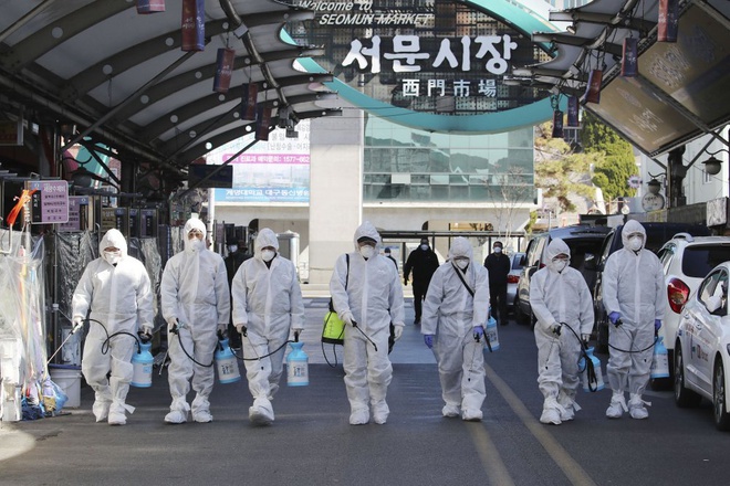Tình hình dịch bệnh Covid-19 tại Hàn Quốc đang diễn biến phức tạp (Ảnh: AP)