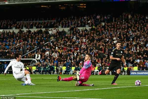 Real Madrid có bàn thắng mở điểm ở phút 60 bằng pha dứt điểm cận thành của Isco.