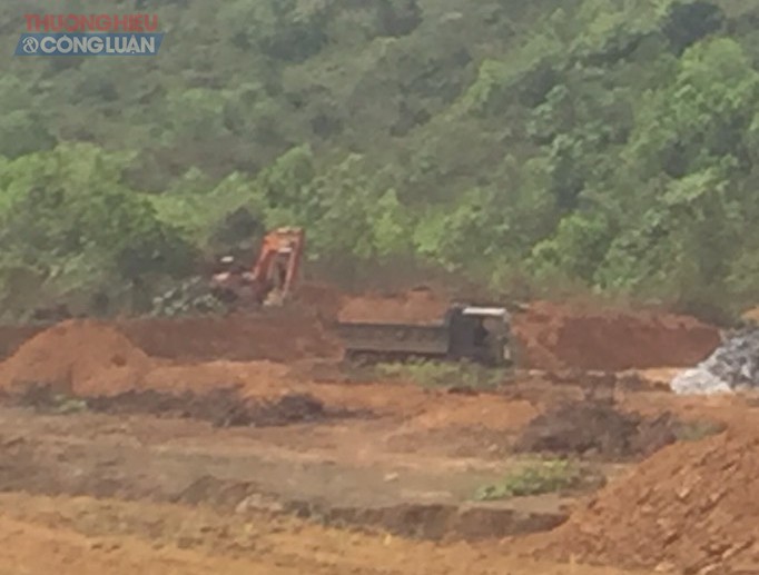 Hình ảnh tại mỏ đất xã Vĩnh Hùng, huyện Vĩnh Lộc