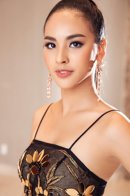 Quỳnh Nga là thí sinh đại diện Việt Nam dự thi Miss Charm 2020.