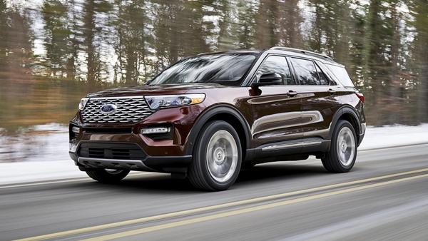 Tháng 3/2020, Ford Explorer giảm gần 300 triệu đồng