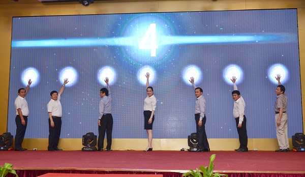 Tổng giám đốc Đỗ Nguyệt Ánh tại buổi lễ Hưởng ứng Tháng hành động về An toàn vệ sinh lao động lần thứ 3 tại Nghệ An