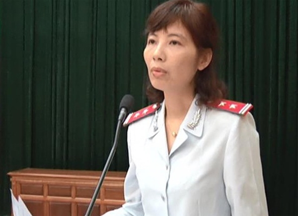 Bà Nguyễn Thị Kim Anh trong ngày công bố quyết định thanh tra tại huyện Vĩnh Tường vào tháng 4