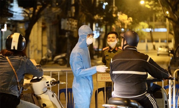 Những người nào đã tiếp xúc với bệnh nhân nhiễm Covid-19 tại Hà Nội?