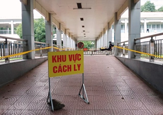 Tỉnh Quảng Trị thực hiện cách ly những người đi cùng chuyến bay từ Hà Nội vào Huế với bệnh nhân Covid-19