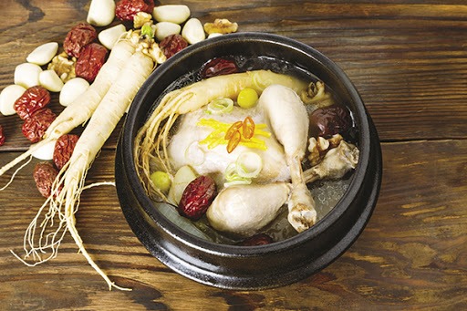 Nh&acirc;n s&acirc;m H&agrave;n Quốc được sử dụng chế biến m&oacute;n ăn rất đa dạng