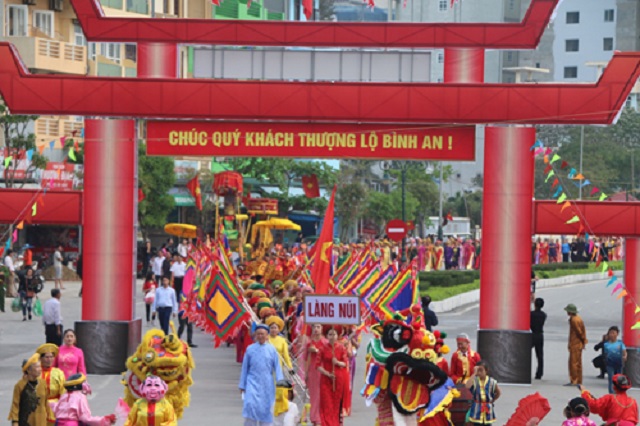 Lễ hội đền Độc Cước , Sầm Sơn (Thanh Hóa)