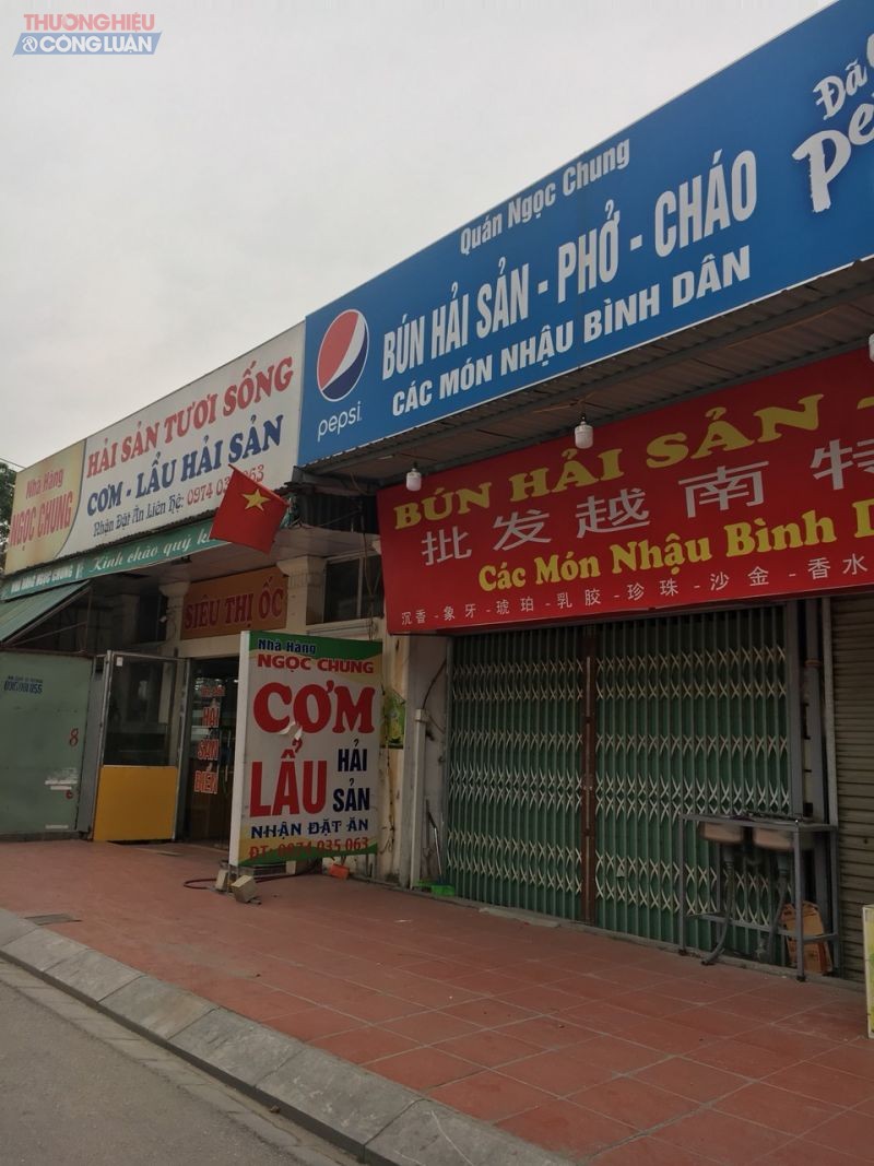 Hàng loạt các cửa hàng tại khu phố cổ SunGroup, Tuần Châu, Bãi Cháy,... đóng cửa.