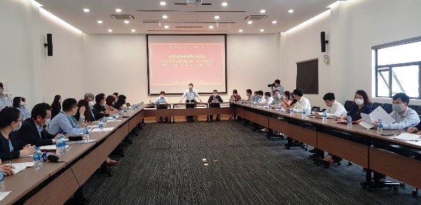 Ông Lê Duy Thành, PCT UBND tỉnh Vĩnh Phúc chủ trì buổi đối thoại, tháo gỡ khó khăn cho doanh nghiệp tại KCN Thăng Long III