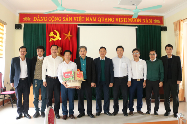 Phó Tổng Giám đốc EVNNPC Lê Quang Thái thăm và làm việc tại Điện lực Quỳ Hợp - PC Nghệ An