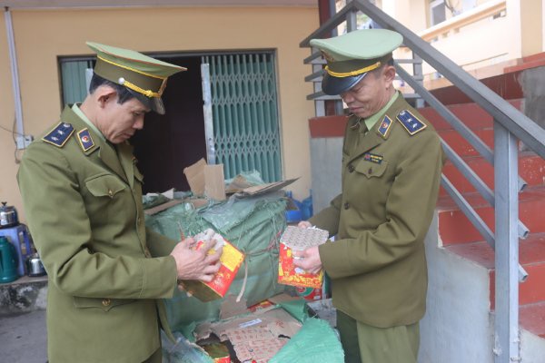 Lực lượng chức năng tỉnh Lạng Sơn vừa thu giữ 400kg pháo nổ nhập lậu