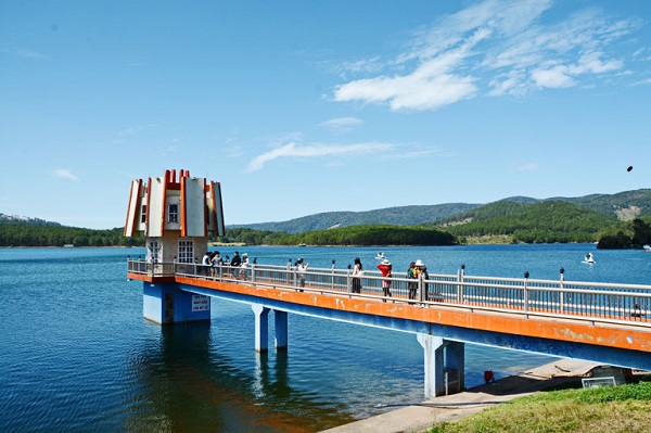 Đập hồ Tuyền Lâm, một công trình thủy lợi trọng điểm của tỉnh Lâm Đồng