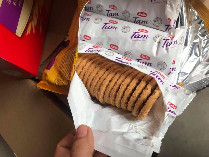 Thu giữ hơn 3 tấn bánh quy Thổ Nhĩ Kì đã hết hạn đang được “gia hạn sử dụng”