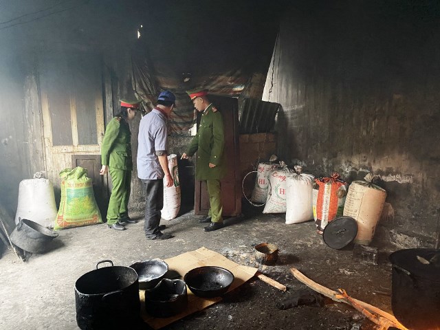 Hà Tĩnh: Bắt quả tang cơ sở chế biến gần 3 tạ mỡ “bẩn”