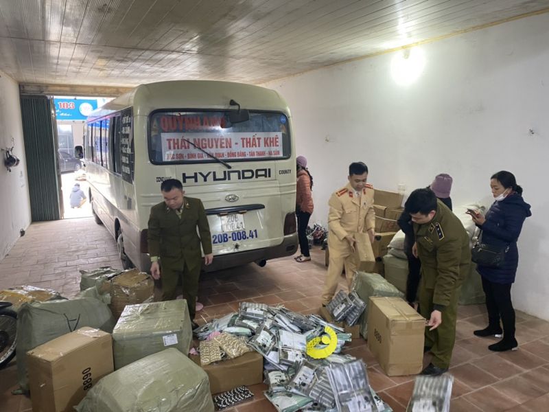 Lạng Sơn: Phát hiện hơn 800 sản phẩm do nước ngoài sản xuất có dấu hiệu nhập lậu