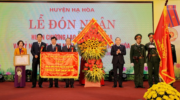 Hạ Hòa (Phú Thọ) đón nhận Huân chương Lao động hạng Ba và kỷ niệm 25 năm tái lập huyện