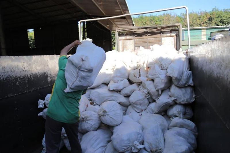 Phát hiện kho đông lạnh chứa trên 16 tấn thịt gia cầm đã bốc mùi tại Bình Phước