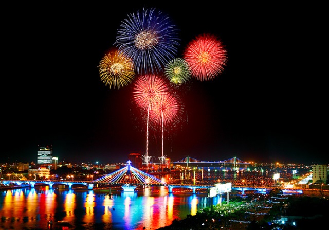 Đà Nẵng: Bộ Chỉ huy Quân sự TP chủ trì, tham mưu đề nghị cấp giấy phép vận chuyển pháo hoa nổ, thuốc pháo hoa