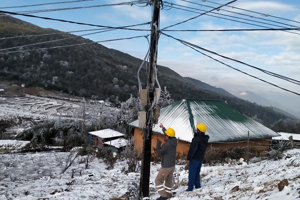 Lào Cai: Không để xảy ra sự cố về điện trong thời tiết rét đậm, rét hại