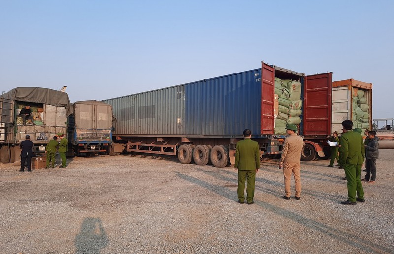 14 xe nghi hàng lậu bị bắt ở Hải Dương: Có 6 xe hàng đã làm thủ tục thông quan của 2 doanh nghiệp trên địa bàn tỉnh Quảng Ninh