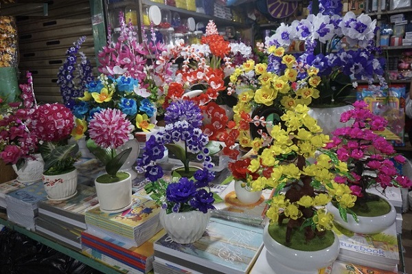 Thị trường hoa giả tại Đà Nẵng khá ảm đạm