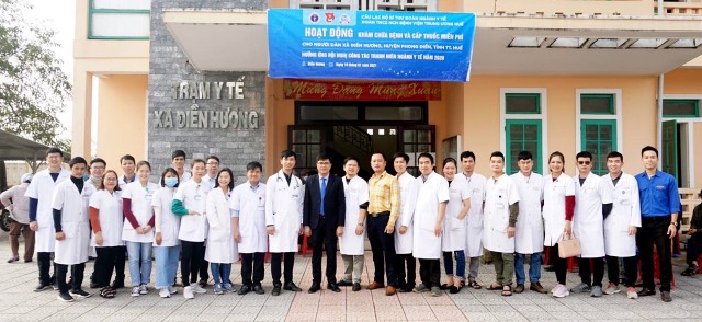 Tổ chức khám sức khoẻ cho người dân tại Trạm Y tế xã Điền Hương