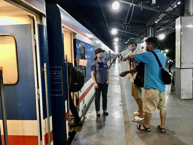 Trẻ em từ 6 - 10 tuổi được giảm 50% giá vé tàu Tết Tân Sửu năm 2021