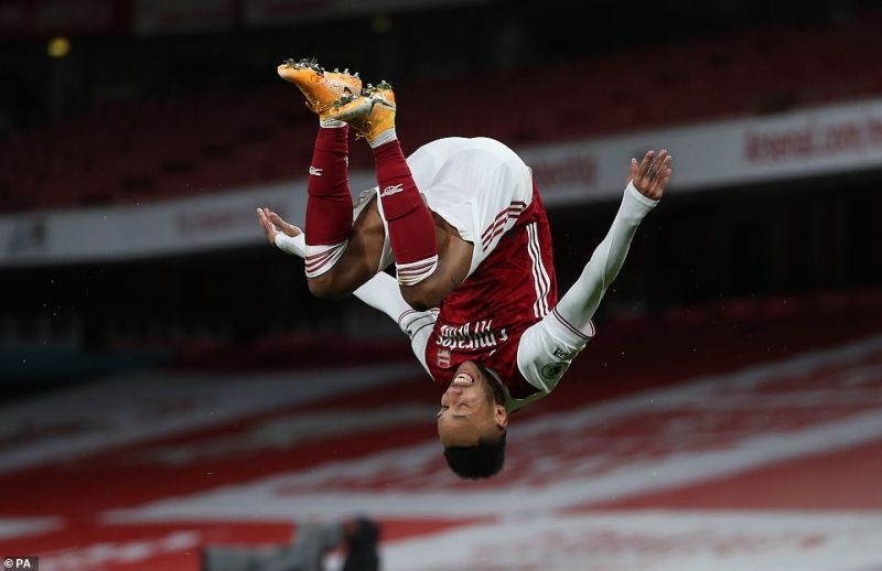 Aubameyang lập cú đúp, Arsenal thắng dễ Newcastle