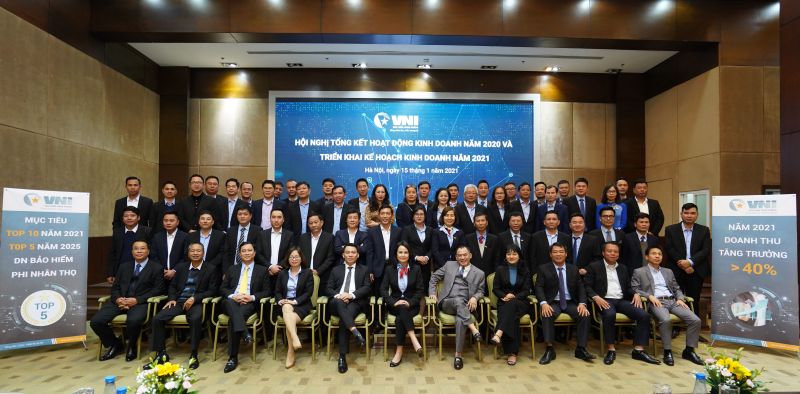 Tập thể CBNV VNI nỗ lực và quyết tâm hướng đến TOP 10 doanh nghiệp bảo hiểm phi nhân thọ Việt Nam về thị phần