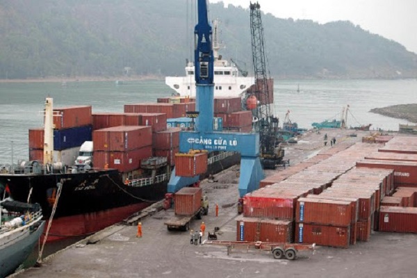 Năm 2020, Nghệ An đặt mục tiêu kim ngạch xuất khẩu đạt 1,2 tỷ USD (Ảnh: Cảng Nghi Thiết – Cửa Lò)