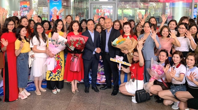 Đà Nẵng: Đón đoàn 700 khách du lịch đến từ Thủ đô Hà Nội