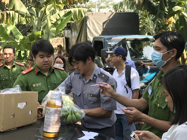 Đồng Nai: Phát hiện hơn 2 tấn chuối ngâm hóa chất chuẩn bị bán dịp Tết Nguyên đán