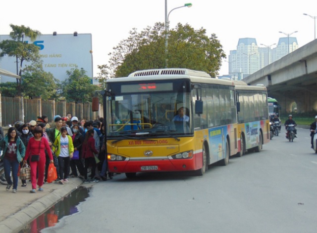 Hà Nội điều chỉnh lộ trình 19 tuyến bus trong thời gian diễn ra Đại hội XIII của Đảng