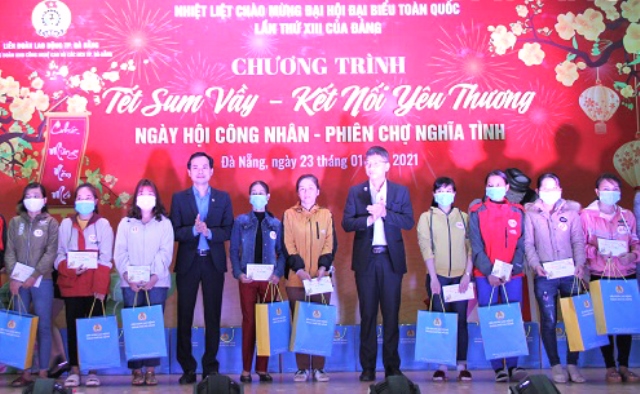 Đà Nẵng: Rộn ràng Tết sum vầy công nhân - Phiên chợ nghĩa tình năm 2021