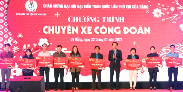 Đà Nẵng trao 80 Chuyến xe công đoàn, đưa 3.000 đoàn viên, người lao động về quê ăn Tết Tân Sửu 2021