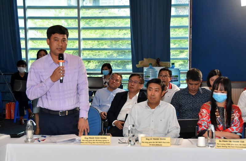 Ông Phạm Toàn Vượng, Phó Tổng giám đốc Agribank phát biểu tại buổi tọa đàm