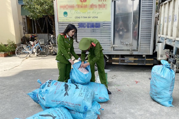 Hà Tĩnh: Phát hiện gần 500kg mỡ lợn không rõ nguồn gốc xuất xứ