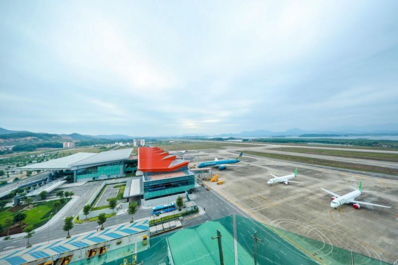 Đầu năm 2020, khi thế giới đối mặt với đại dịch toàn cầu Covid-19, sân bay tư nhân của Tập đoàn Sun Group, khi ấy mới chỉ hơn 1 tuổi, đã trở thành một trong 3 sân bay đầu tiên nhận nhiệm vụ quan trọng: đón các chuyến bay đưa đồng bào từ các nước có dịch về Việt Nam.