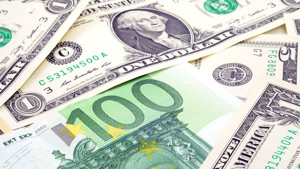 Đồng USD chịu áp lực giảm do đồng bảng Anh tăng nhanh