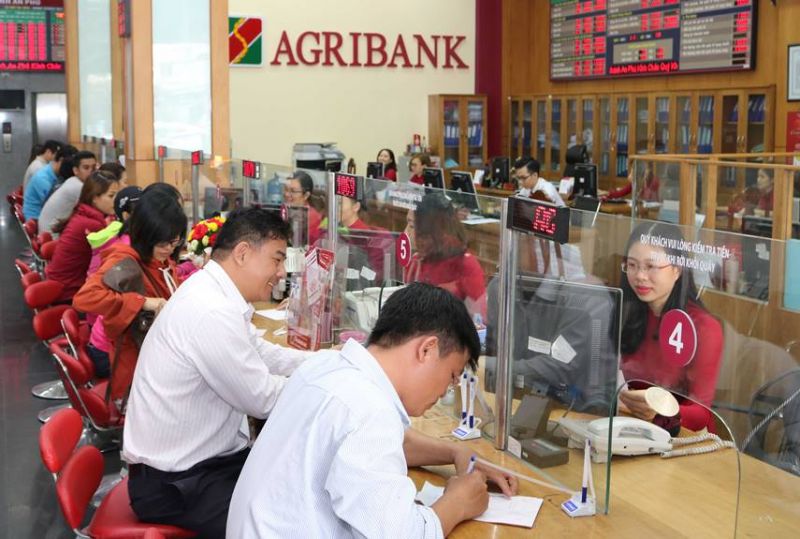 Tập thể cán bộ, đảng viên, người lao động Agribank lan tỏa tinh thần thi đua quyết tâm dựng xây Agribank phát triển bền vững cùng quá trình đổi mới đất nước và sự nghiệp phát triển 