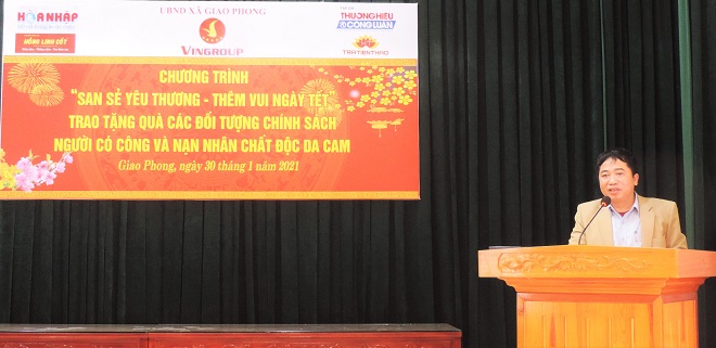Chủ tịch UBND xã Giao Phong, Phạm Văn Sơn đánh giá cao các cơ quan báo chí và DN đã phối hợp thực hiện chương trình này